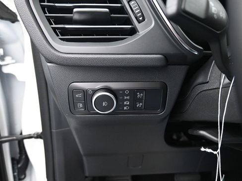 New 2026 Ford Escape SE w/ PHEV Premium Package FWD image 26