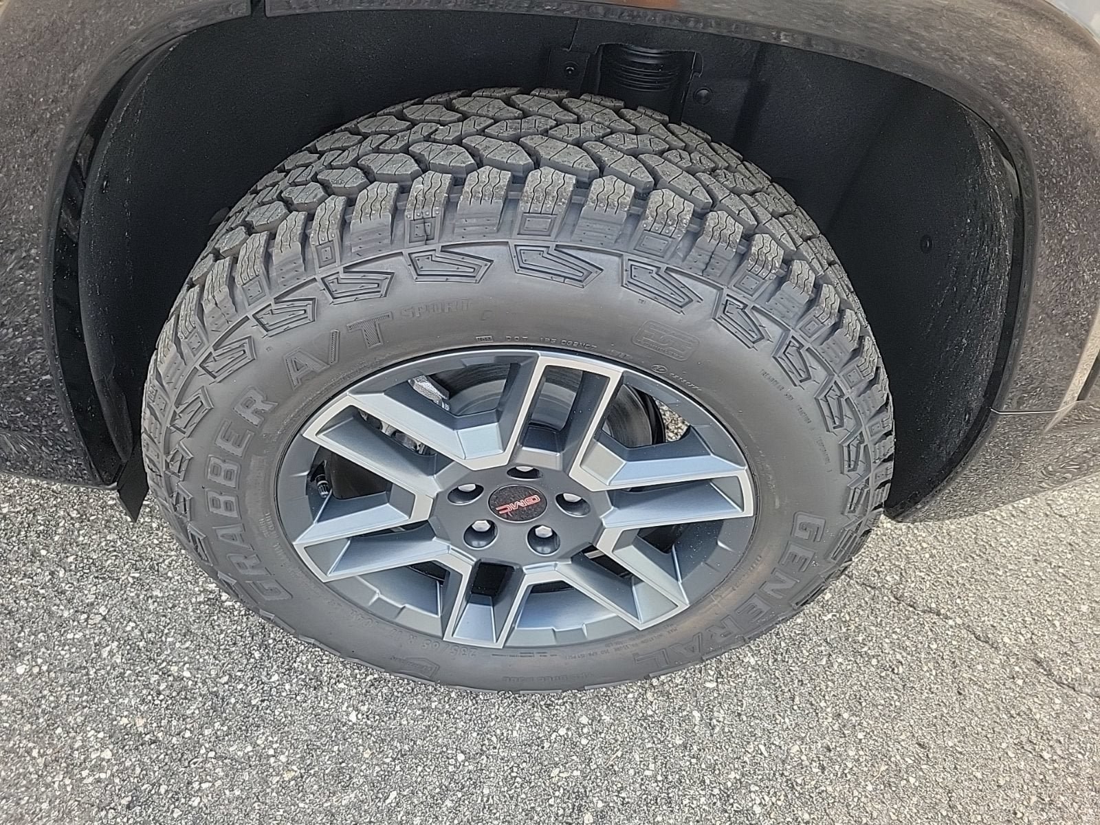 New 2027 GMC Terrain AT4 w/ Convenience Package III AWD/4WD image 8