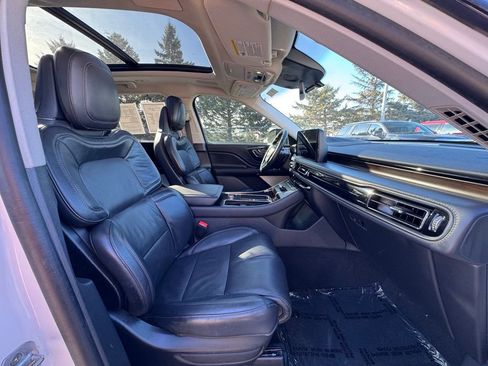 Used 2025 Lincoln Aviator Reserve w/ Equipment Group 201A AWD/4WD image 32