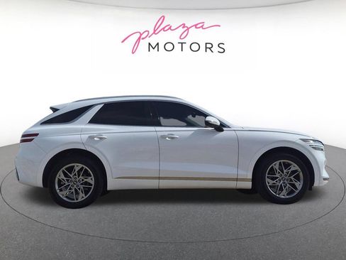 Used 2022 Genesis GV70 2.5T w/ Select Package AWD/4WD image 4