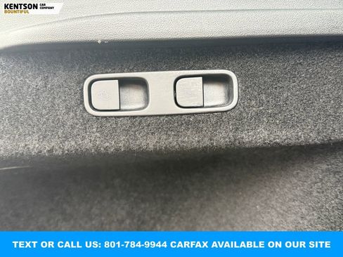 Used 2022 Tesla Model Y Performance image 35