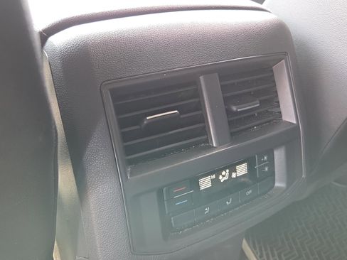 Used 2022 Volkswagen Atlas SE FWD image 11