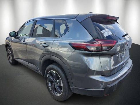 Used 2025 Nissan Rogue SV image 5