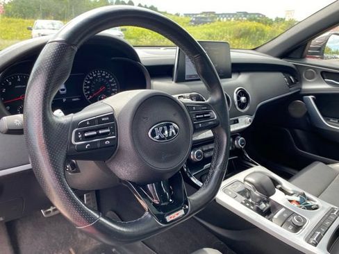 Used 2018 Kia Stinger GT2 AWD/4WD image 29