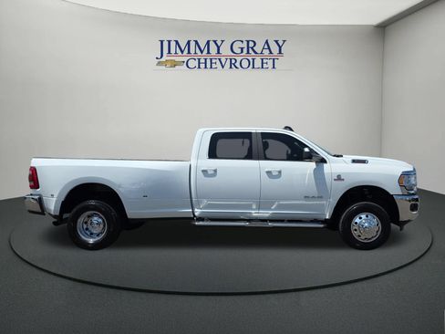 Used 2022 RAM 3500 Big Horn w/ Level C Equiment Group AWD/4WD image 6