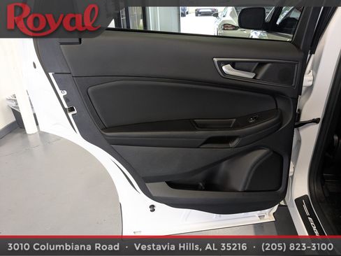 Used 2023 Ford Edge SE w/ Black Appearance Package AWD/4WD image 12