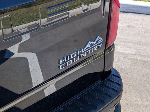 Used 2019 Chevrolet Silverado 1500 High Country w/ Technology Package image 12