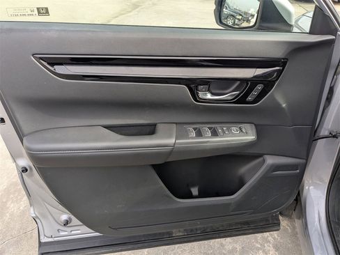 Used 2025 Honda CR-V EX-L image 11