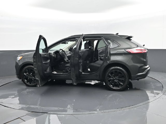 Used 2022 Ford Edge SE w/ Black Appearance Package AWD/4WD image 28