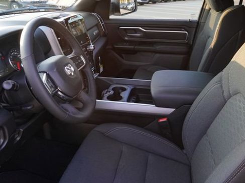 New 2026 RAM 1500 4x4 Crew Cab image 17