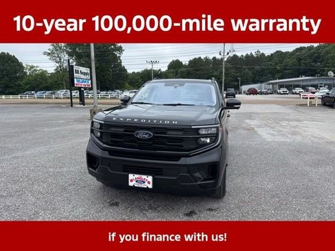 Used 2025 Ford Expedition Active AWD/4WD image 7