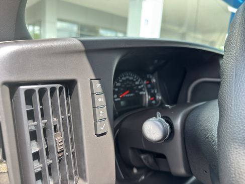 Used 2025 Chevrolet Express 2500 w/ Driver Convenience Package RWD image 10