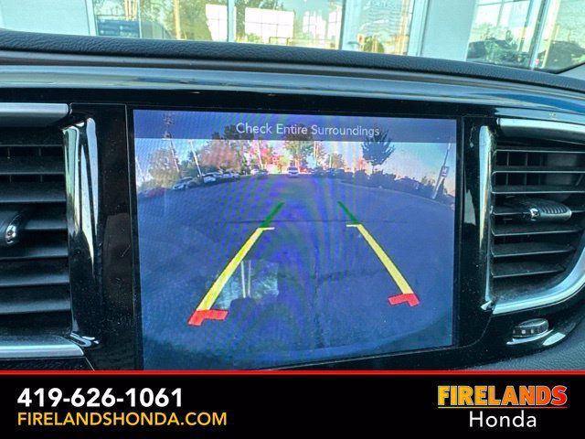 Used 2017 Chrysler Pacifica Touring-L Plus w/ Tire & Wheel Group FWD image 22