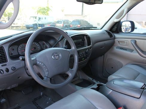 Used 2003 Toyota Sequoia Limited RWD image 22