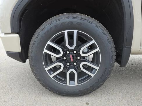 New 2026 GMC Sierra 1500 AT4 w/ Technology Package AWD/4WD image 7