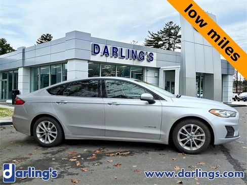 Used 2019 Ford Fusion SE image 4