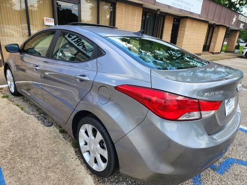 Used 2012 Hyundai Elantra Limited w/ Technology Pkg 5 image 4