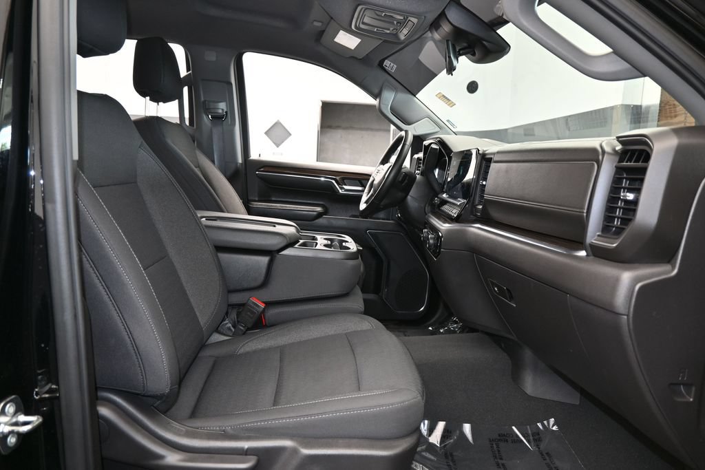 Used 2024 Chevrolet Silverado 1500 LT RWD image 50