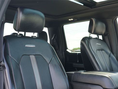 Used 2018 Ford F150 Platinum w/ Equipment Group 701A Luxury AWD/4WD image 29