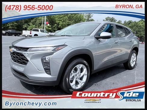 New 2026 Chevrolet Trax LS w/ LS Convenience Package FWD image 1