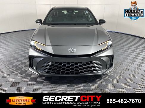 Used 2025 Toyota Camry XSE FWD image 31