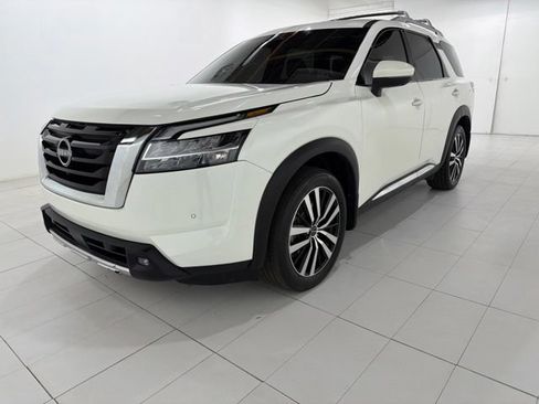 Used 2023 Nissan Pathfinder Platinum AWD/4WD image 1