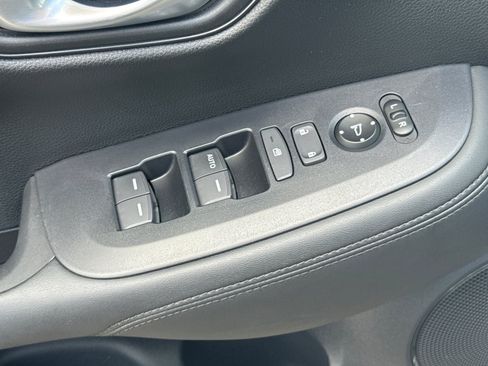 Used 2024 Honda HR-V LX image 14