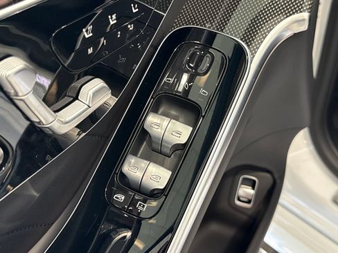 Used 2025 Mercedes-Benz S 580 4MATIC Sedan image 17
