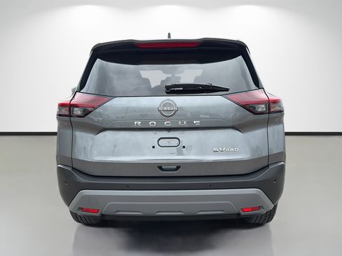 Used 2023 Nissan Rogue SV image 4
