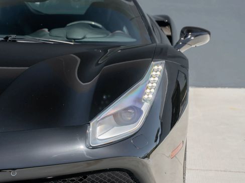 Used 2018 Ferrari 488 GTB RWD image 32