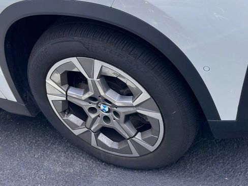 Used 2023 BMW X1 xDrive28i w/ Premium Package AWD/4WD image 4
