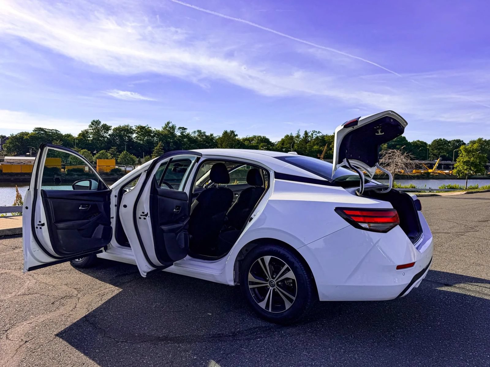 Used 2023 Nissan Sentra SV FWD image 8