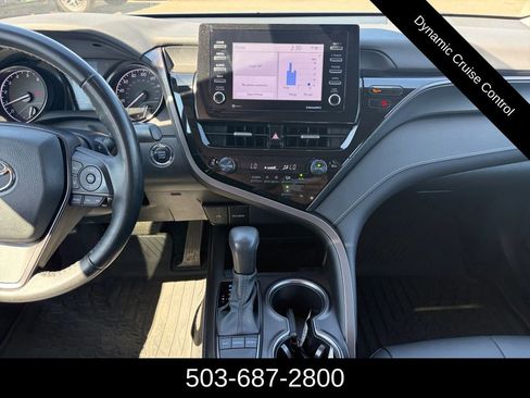 Used 2023 Toyota Camry SE w/ Cold Weather Package FWD image 12