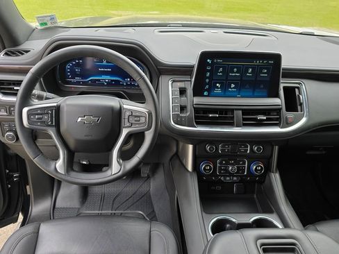 Used 2024 Chevrolet Tahoe Z71 w/ Luxury Package AWD/4WD image 20