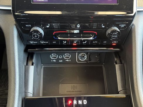 New 2025 Jeep Grand Cherokee L Altitude image 21