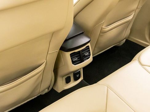 Used 2014 Ford Fusion SE w/ Equipment Group 202A image 18