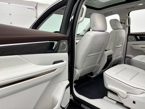 New 2026 Buick Enclave Avenir image 43