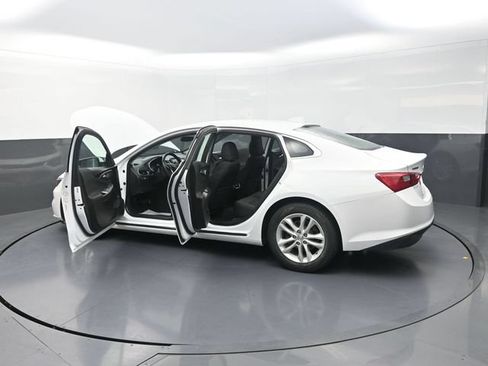 Used 2016 Chevrolet Malibu LT FWD image 43