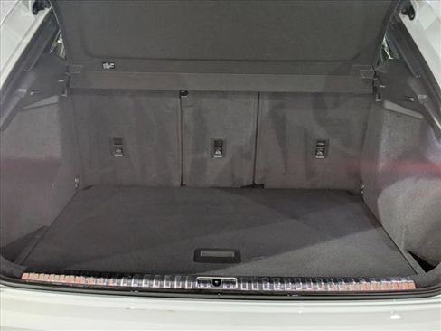 Used 2022 Audi Q3 2.0T Premium w/ Convenience Package image 6