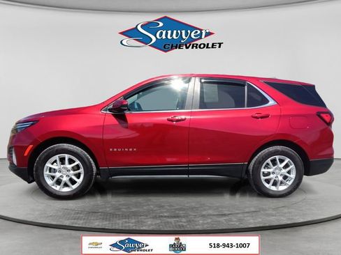 Used 2024 Chevrolet Equinox LT AWD/4WD image 2