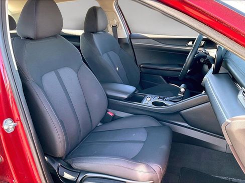 Used 2023 Kia K5 LXS image 29