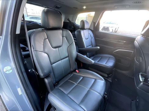 Used 2023 Kia Telluride SX image 19