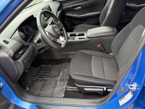 Used 2024 Nissan Sentra SV w/ All-Weather Package FWD image 11