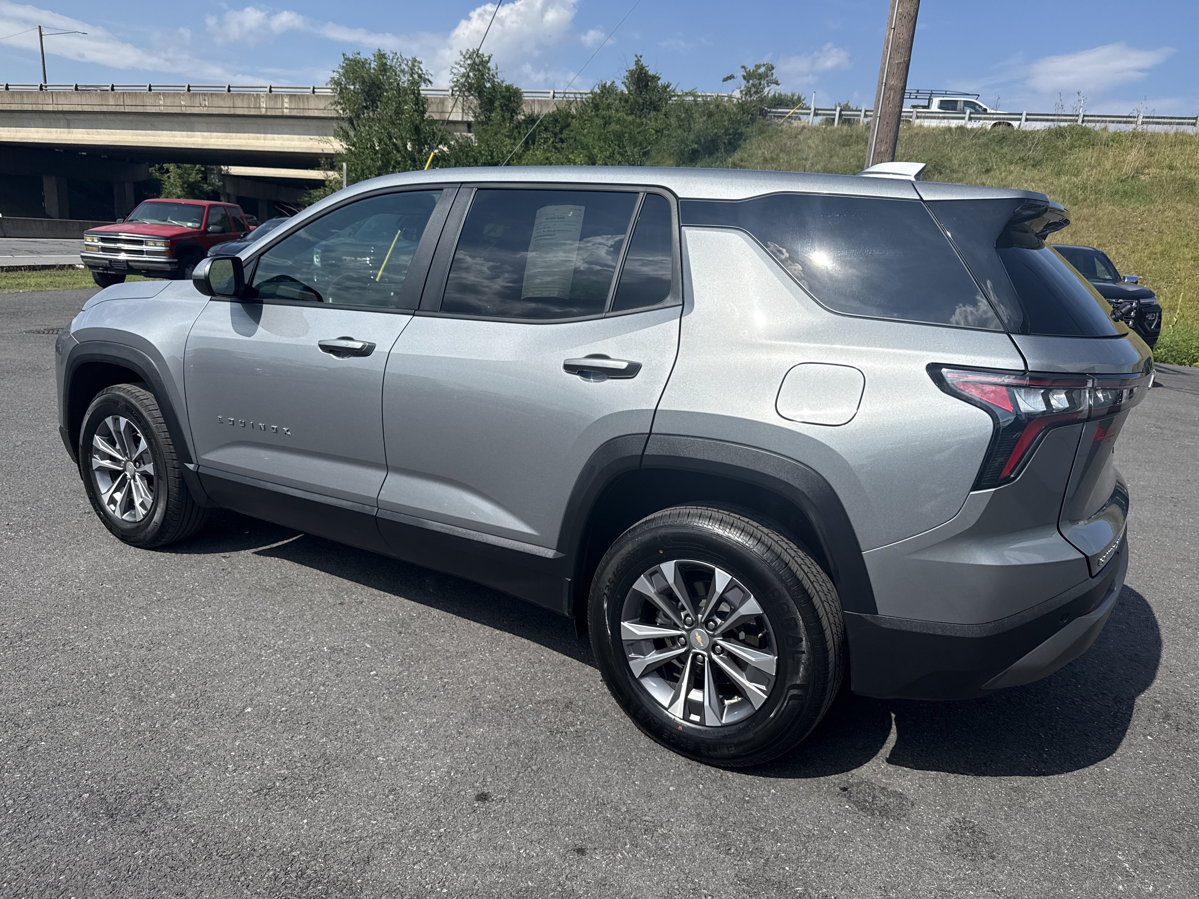 Used 2026 Chevrolet Equinox LT w/ Convenience Package II AWD/4WD image 6