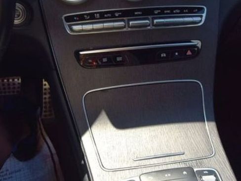 Used 2021 Mercedes-Benz GLC 300 4MATIC w/ AMG Line image 35