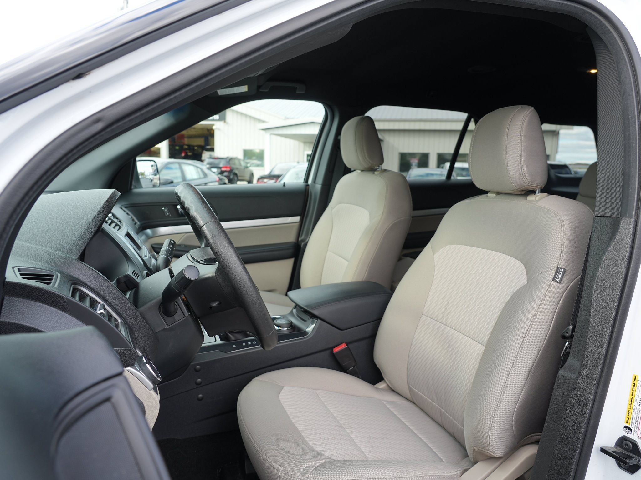 Used 2018 Ford Explorer 4WD image 13