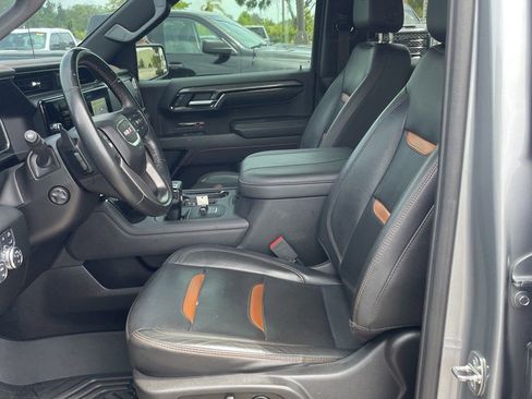 Used 2023 GMC Sierra 1500 AT4 w/ Technology Package AWD/4WD image 16