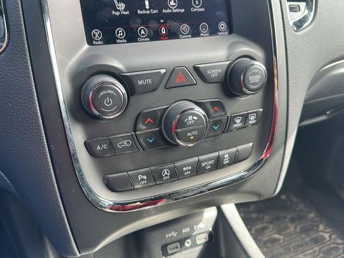 Used 2018 Dodge Durango GT w/ Blacktop Package AWD/4WD image 19