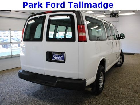 Used 2016 Chevrolet Express 2500 image 6