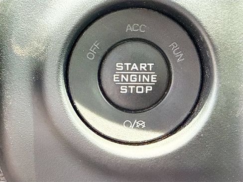 Certified 2022 Jeep Wrangler Unlimited Sahara w/ Cold Weather Group AWD/4WD image 15